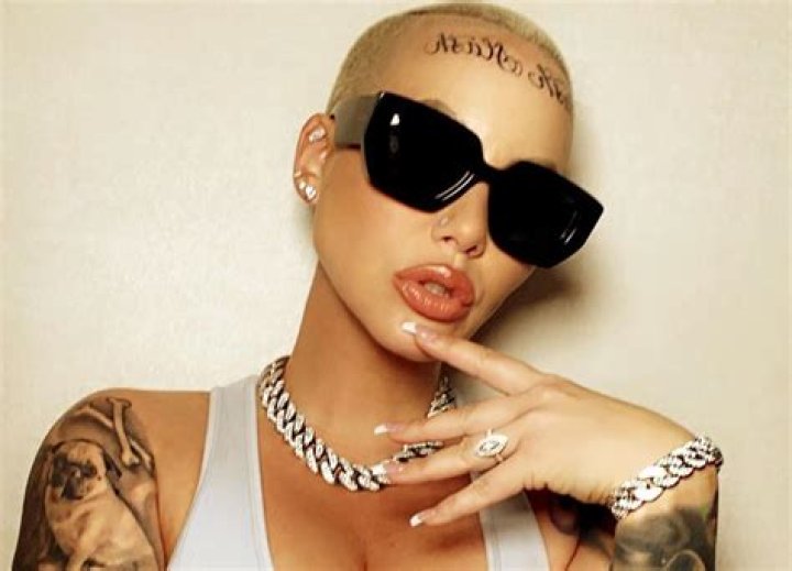 Amber Rose Defends Her New Controversial Tattoo While Doing Good Deeds — Alexander Edwards’s Girlfriend Also Reveals Te Reason Behind The Move