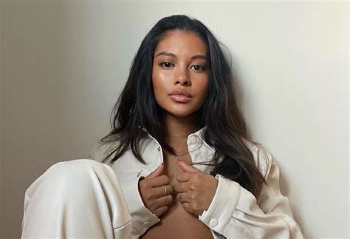 Ammika Harris Keeps Chris Brown Satisfied With Her Most Revealing Photos Yet Where She Looks Like His Famous Ex