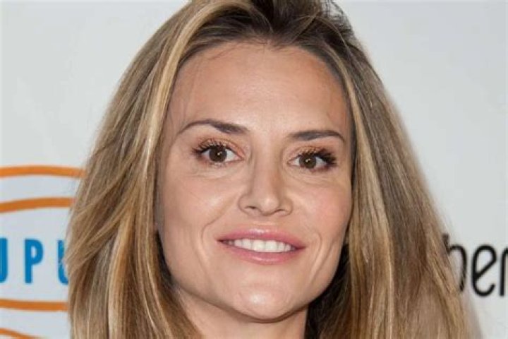 Brooke Mueller Charlie Sheen’s Ex Appears To Be Holding Meth Pipe In New Video
