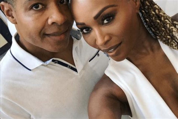 Cynthia Bailey Goes Grocery Shopping With Mike Hill, Showing Off Their Matching Masks – Fans Criticize The Couple