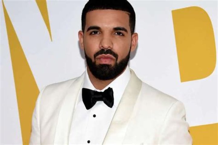 Drake Debuts Dope Look In New Photos And The Ladies Go Wild — Tory Lanez Chimes In