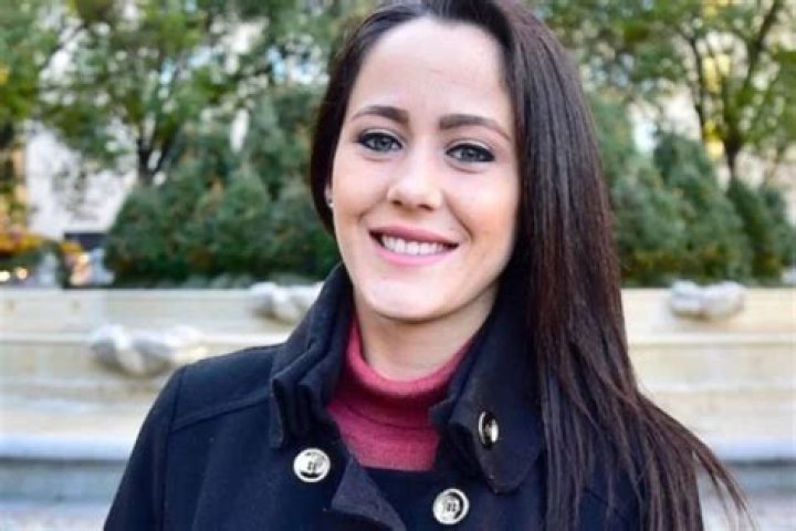 Jenelle Evans Celebrates Thanksgiving At Cracker Barrel With All Her Kids