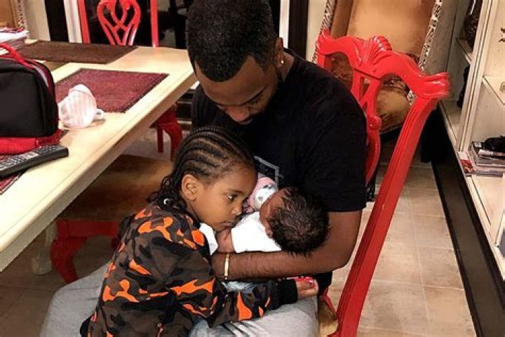 Kandi Burruss And Her Husband Todd Tucker Are Hanging Out At Home With Their Kids – See The Sweet Family Photo