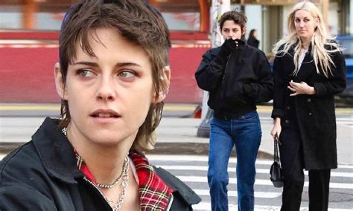 Kristen Stewart Shared A Message About The Importance Of Voting And She Took Over Girlfriend Dylan’s IG To Do It!