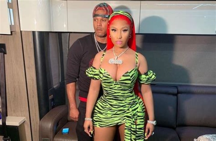 Nicki Minaj Apologizes To Her Fans Who Are In Tears After She Announced Her Retirement From Music